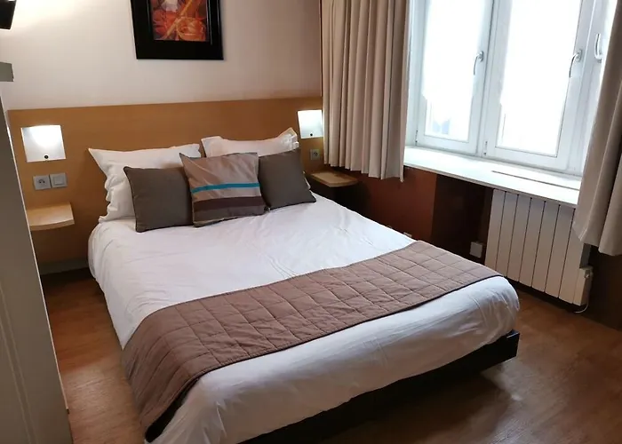 Maison Cliquot - Centre Apartment *